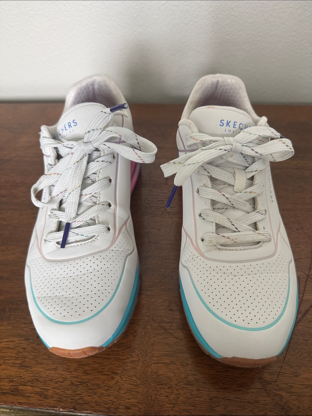 Skechers Uno in “Pop of Sunshine” Women's size 9.5 - Picture 2 of 5